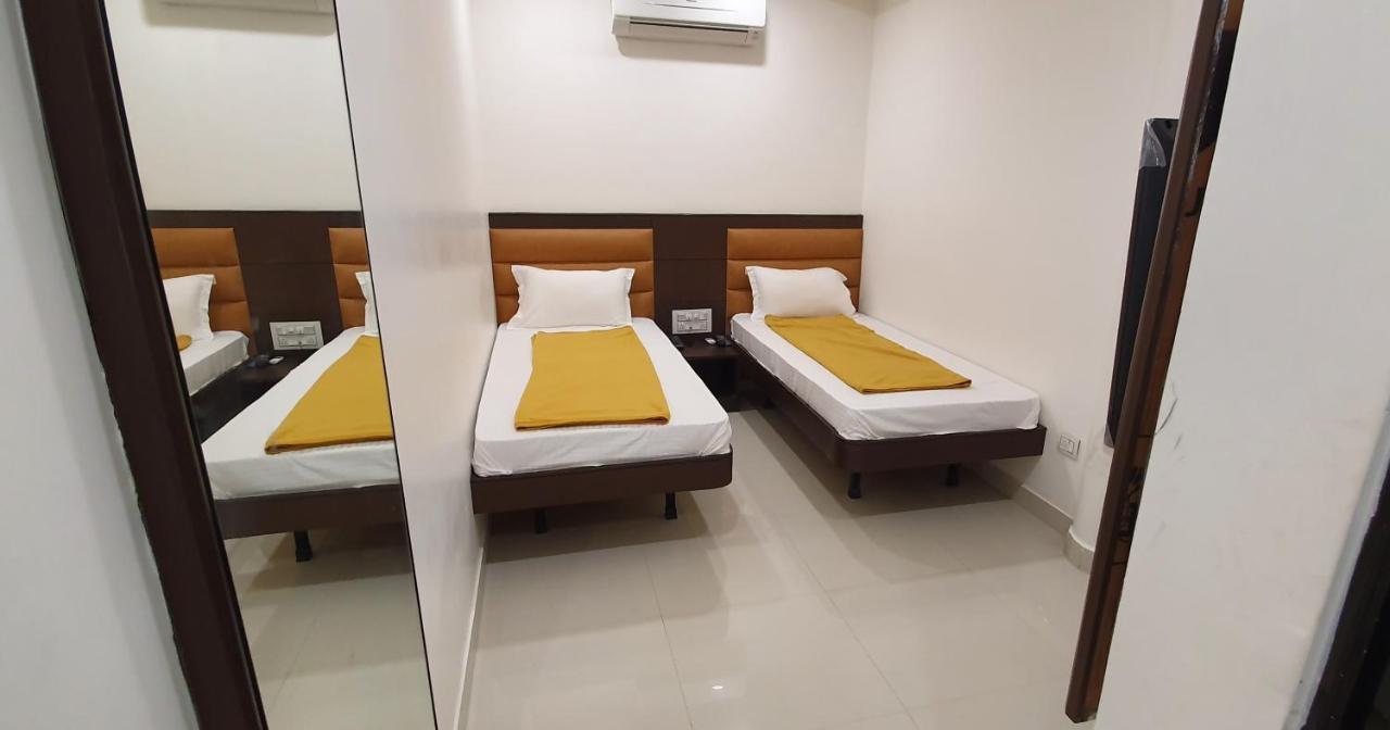Hotel N K Bhuj Zewnętrze zdjęcie